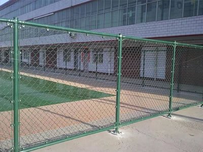 详说体育场围栏网的安装方式